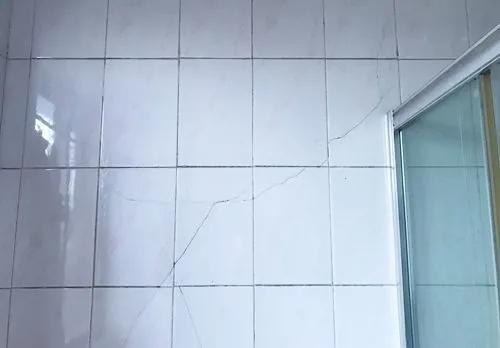 瓷砖空鼓打孔时瓷砖开裂了怎么办(瓷砖空鼓打孔时瓷砖开裂了怎么办视频) 瓷砖空鼓打孔时瓷砖开裂了怎么办(瓷砖空鼓打孔时瓷砖开裂了怎么办视频)